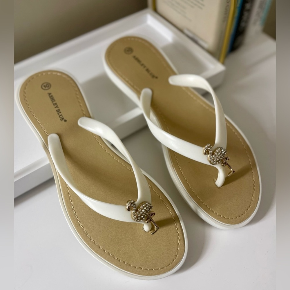 Ashley Blue White & Gold Rhinestone Flamingo Sandals – Size 10.  NWOT!
